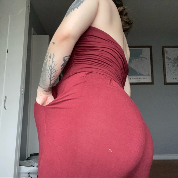 Great jumpsuit from boohoo in red - Picture 2 of 4